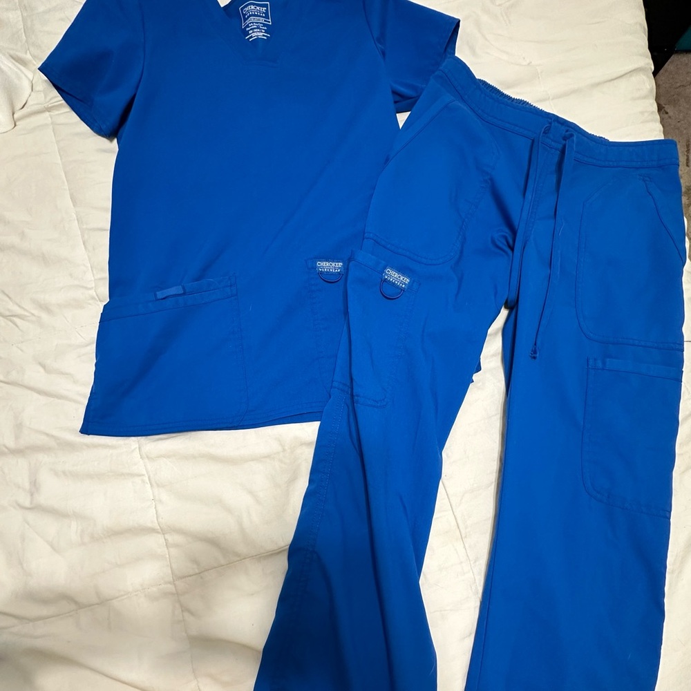 Blue Cherokee scrub set